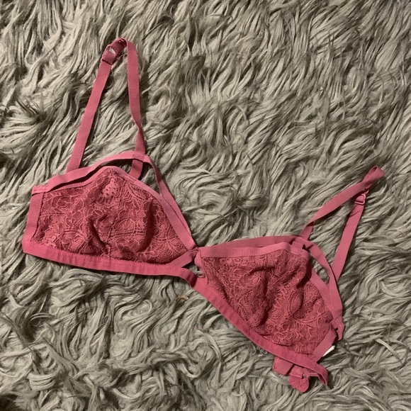 SILENCE + NOISE Lace Bralette - Picture 4 of 7